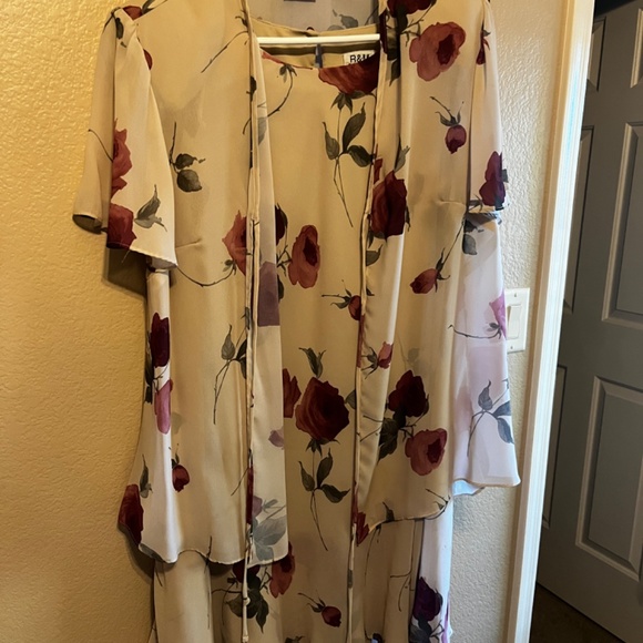 H & M Richards 2 Piece Dress set - Picture 2 of 7